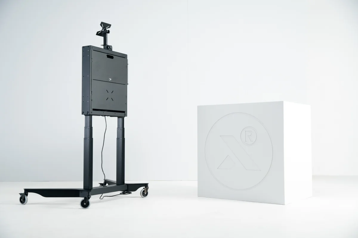 BalanceBox-eBox-motorized-height-adjustable-mobile-stand-including-camera-bracket-accessory